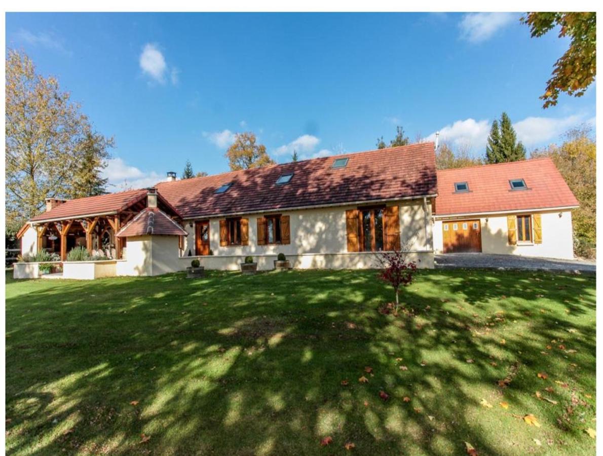 Libellule Bed and Breakfast Coussac-Bonneval Exteriör bild