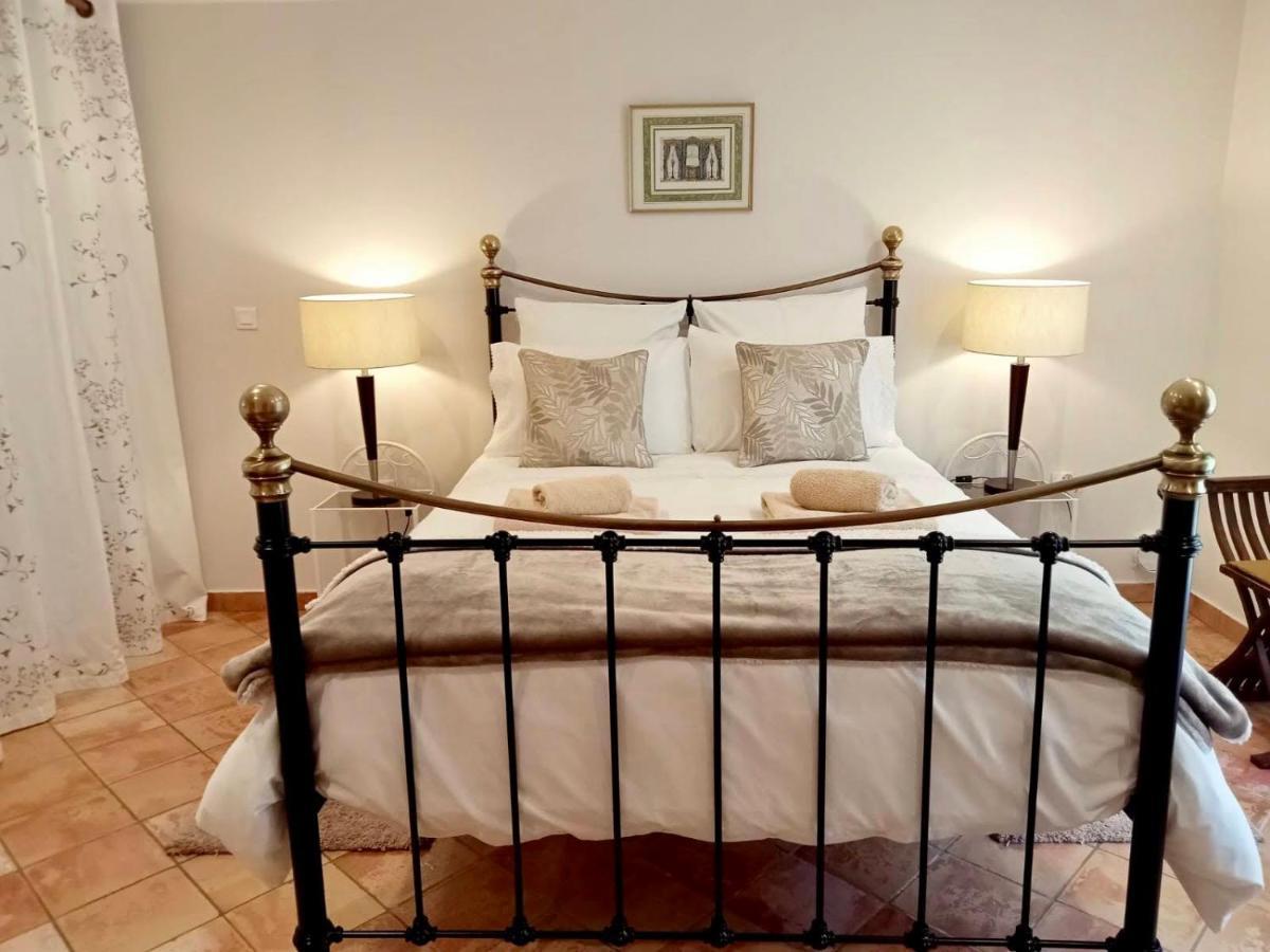 Libellule Bed and Breakfast Coussac-Bonneval Exteriör bild