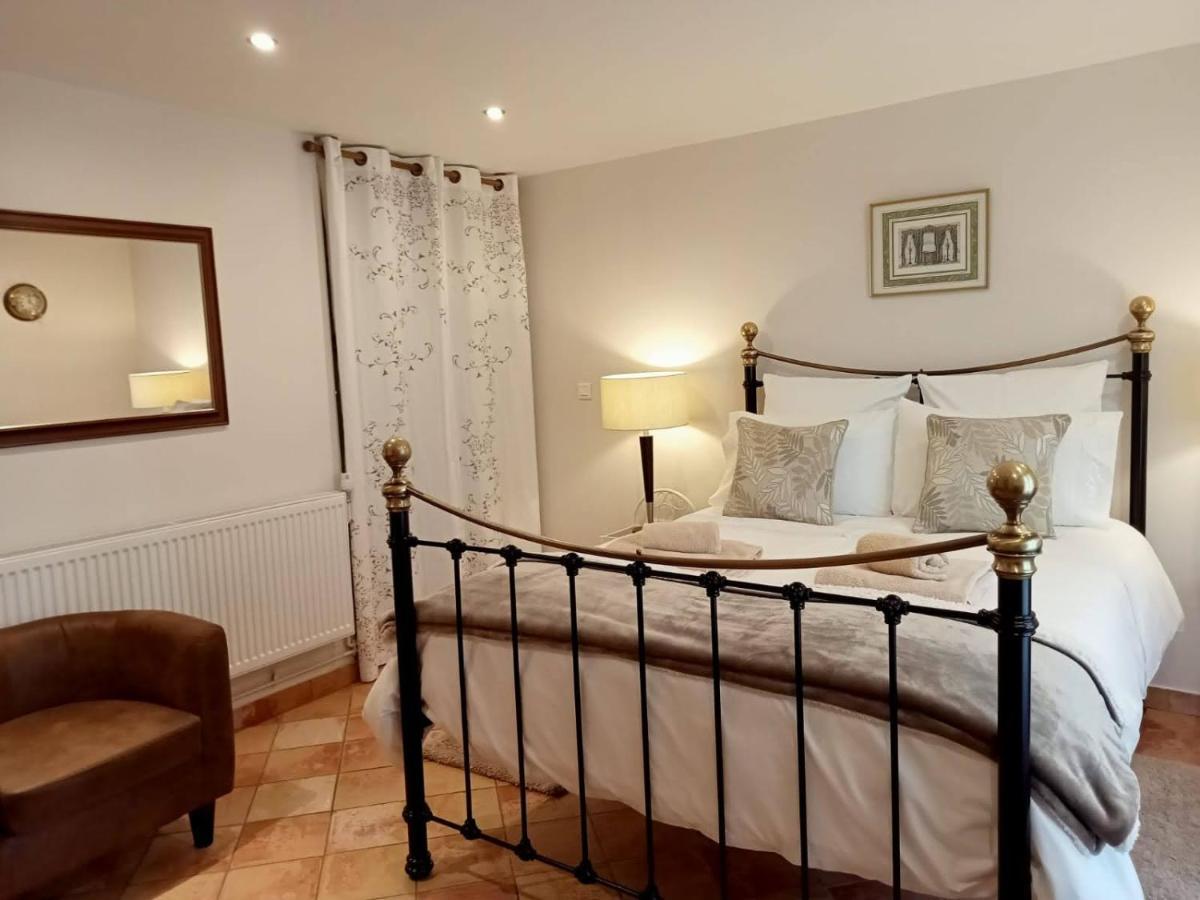 Libellule Bed and Breakfast Coussac-Bonneval Exteriör bild