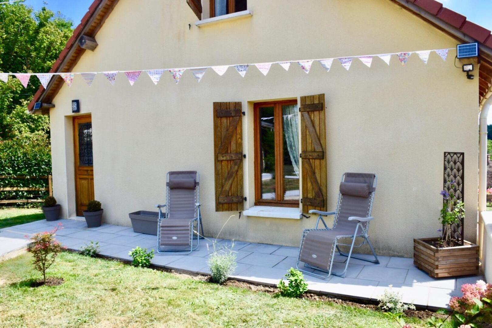 Libellule Bed and Breakfast Coussac-Bonneval Exteriör bild